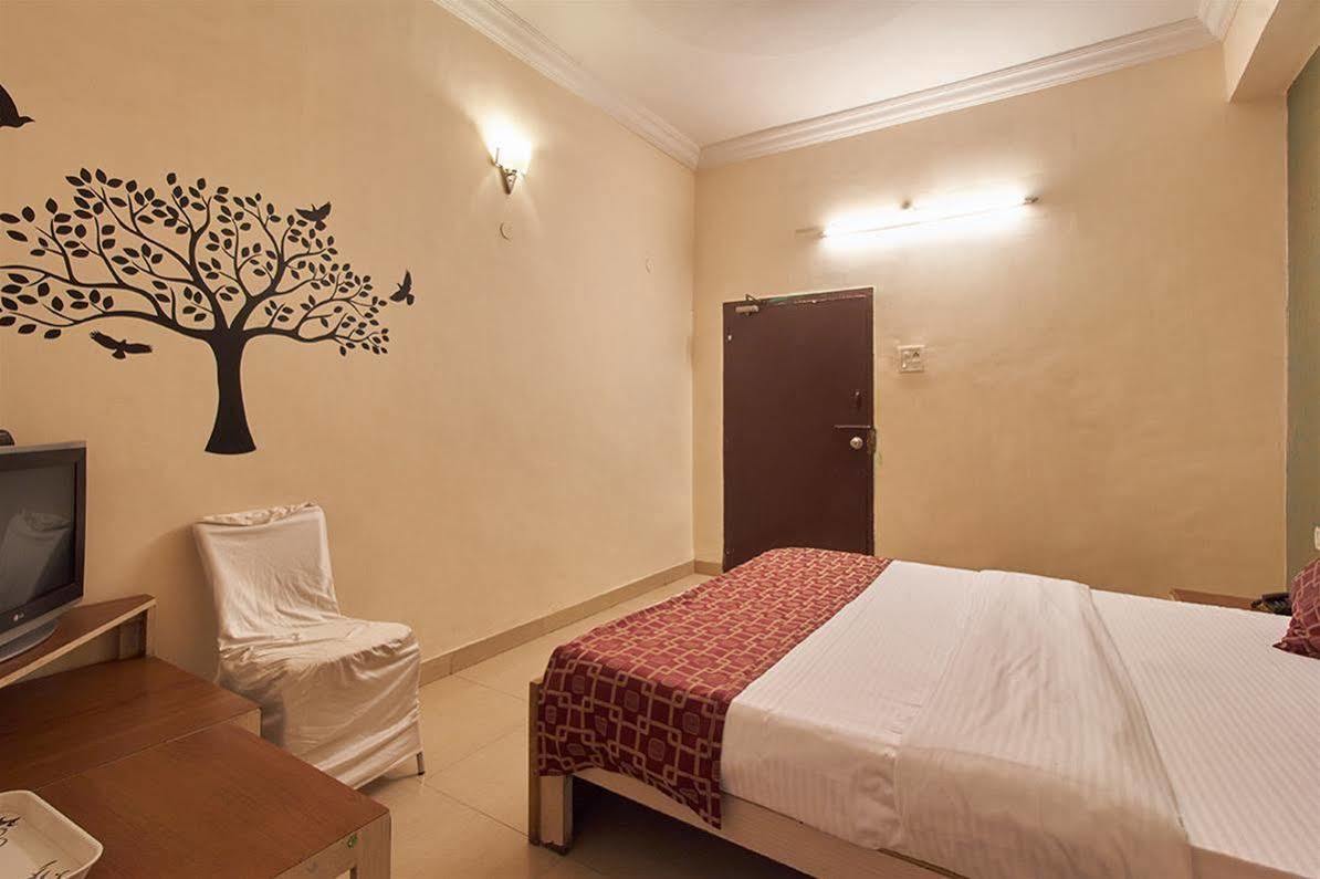 Hotel Sri Sai Krupa Hyderabad Luaran gambar