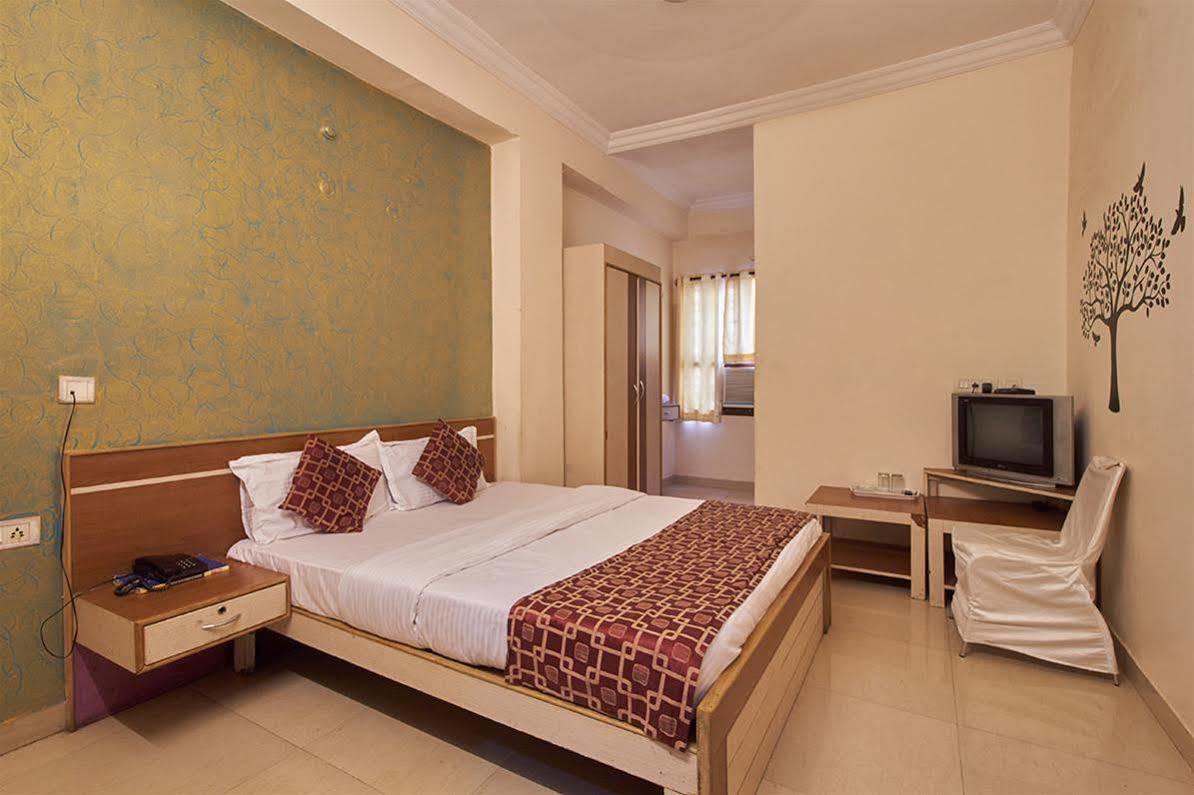 Hotel Sri Sai Krupa Hyderabad Luaran gambar
